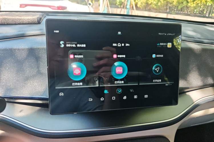 Used BYD Qin PLUS 2021 DM-i 55KM Flagship Model Audio And AC Panel