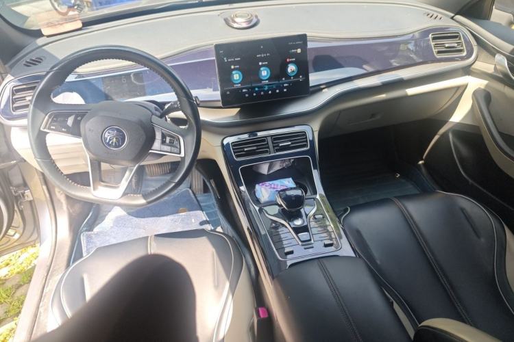 Used BYD Qin PLUS 2021 DM-i 55KM Flagship Model Center Console