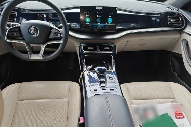 Used BYD Qin PLUS 2021 DM-i 55KM Flagship Model Center Console