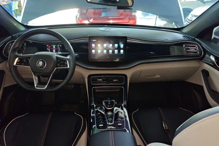 Used BYD Qin PLUS 2021 DM-i 55KM Flagship Model Center Console