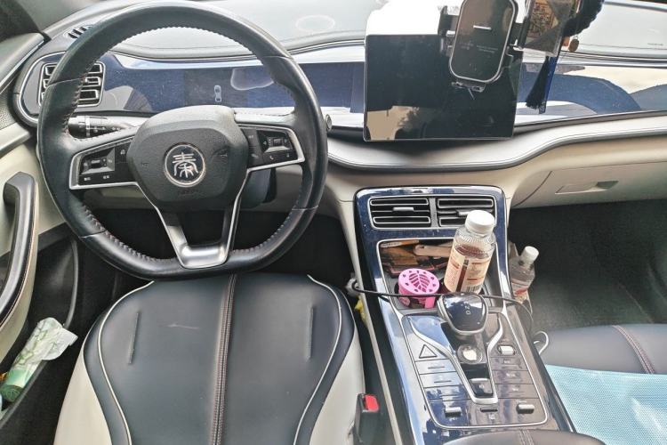 Used BYD Qin PLUS 2021 DM-i 55KM Flagship Model Center Console
