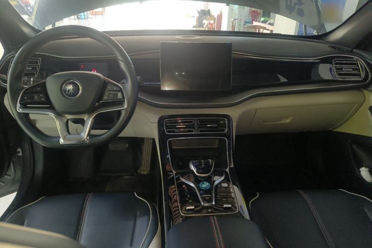 Used BYD Qin PLUS 2021 EV 400KM Luxury Model Center Console