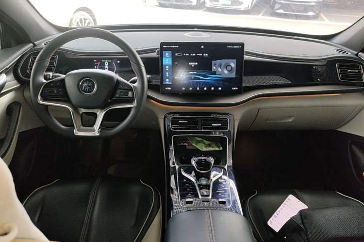 Used BYD Qin PLUS 2021 EV 500KM Premium Model Center Console