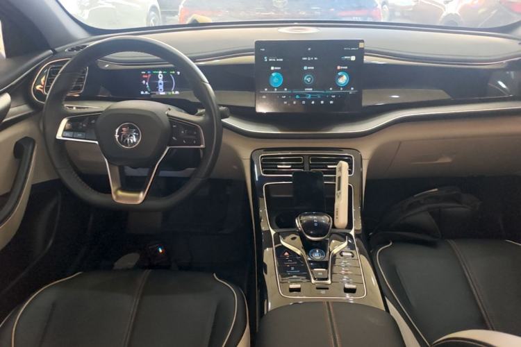 Used BYD Qin PLUS 2021 DM-i 55KM Flagship Model Center Console