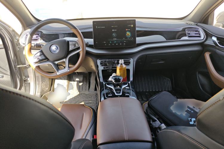 Used BYD Qin PLUS 2021 DM-i 120KM Flagship Model Center Console