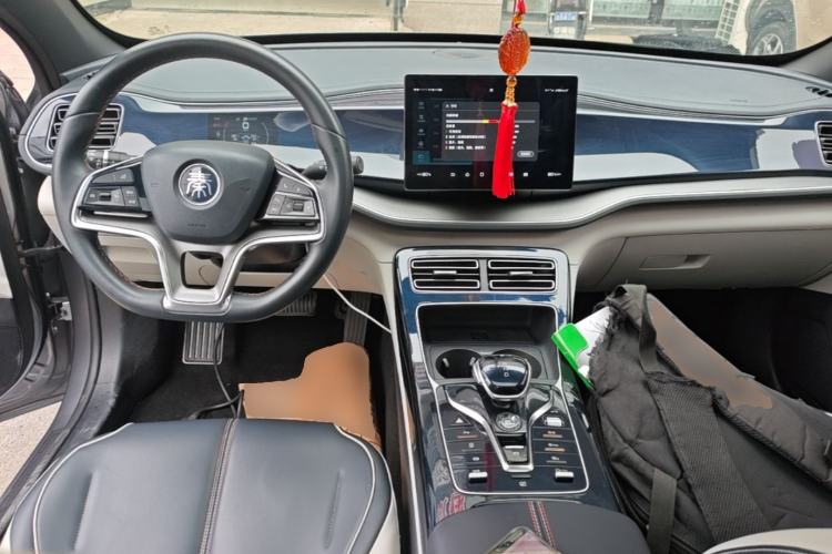 Used BYD Qin PLUS 2021 EV 500KM Luxury Model Center Console