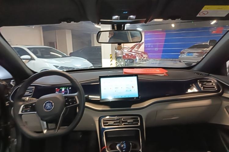 Used BYD Qin PLUS 2021 DM-i 55KM Flagship Model Center Console