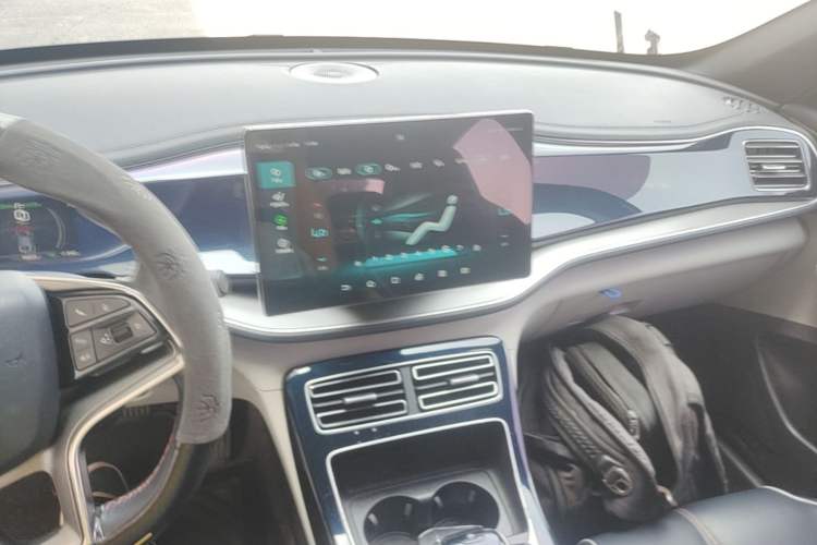 Used BYD Qin PLUS 2021 EV 600KM Flagship Model Center Console