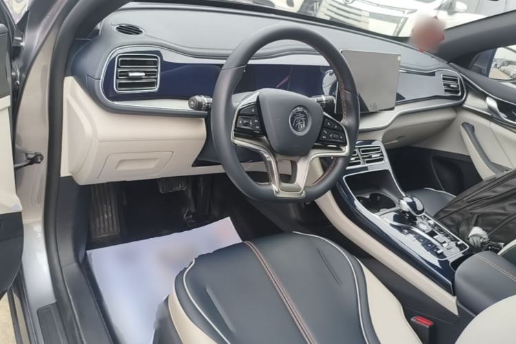 Used BYD Qin PLUS 2021 EV 500KM Luxury Model Center Console