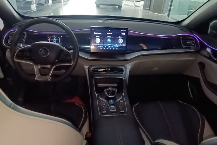 Used BYD Qin PLUS 2021 EV 500KM Luxury Model Center Console