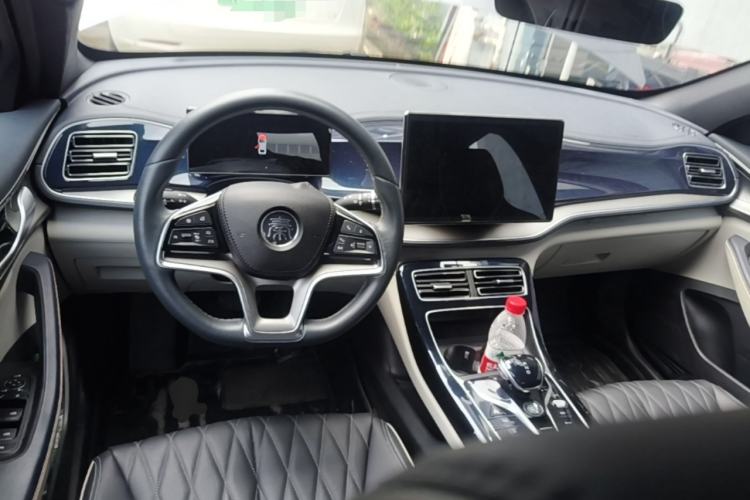 Used BYD Qin PLUS 2021 DM-i 55KM Flagship Model Center Console