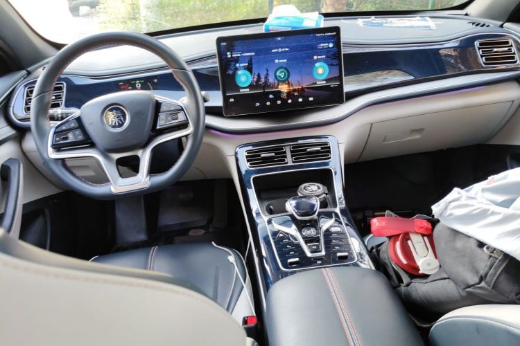 Used BYD Qin PLUS 2021 DM-i 120KM Flagship Model Center Console