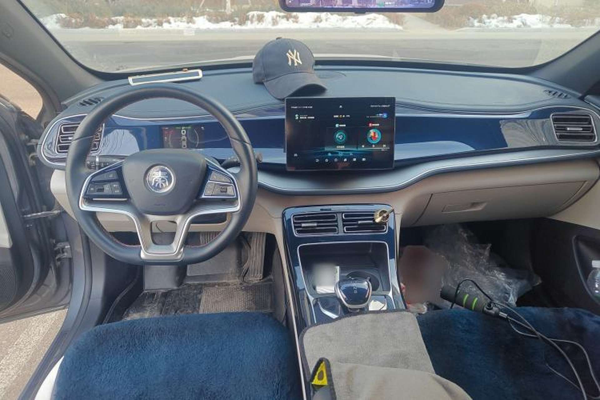 Used BYD Qin PLUS 2021 EV 500KM Luxury Model Center Console