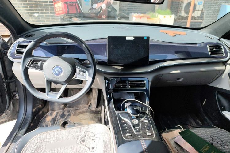 Used BYD Qin PLUS 2021 DM-i 120KM Prestige Model Center Console