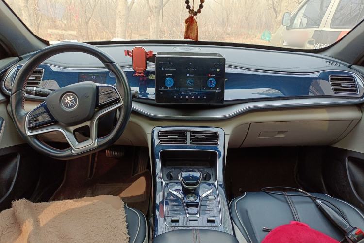 Used BYD Qin PLUS 2021 EV 500KM Premium Model Center Console