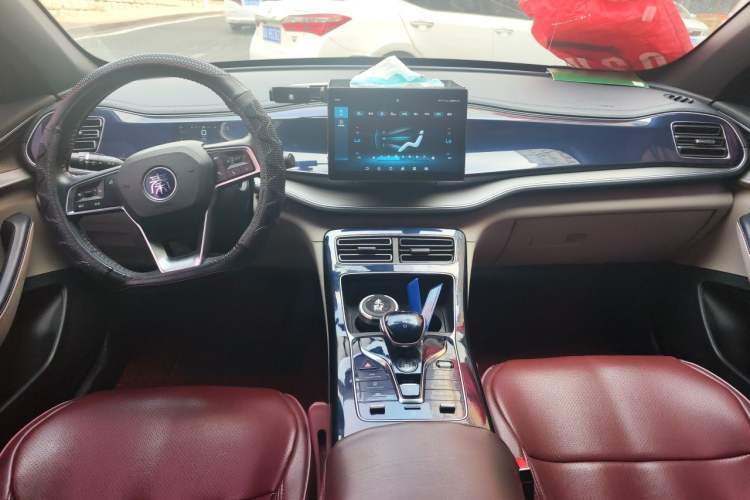 Used BYD Qin PLUS 2021 DM-i 55KM Flagship Model Center Console