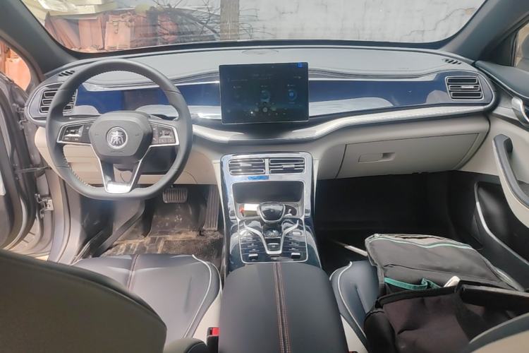 Used BYD Qin PLUS 2021 DM-i 55KM Flagship Model Center Console