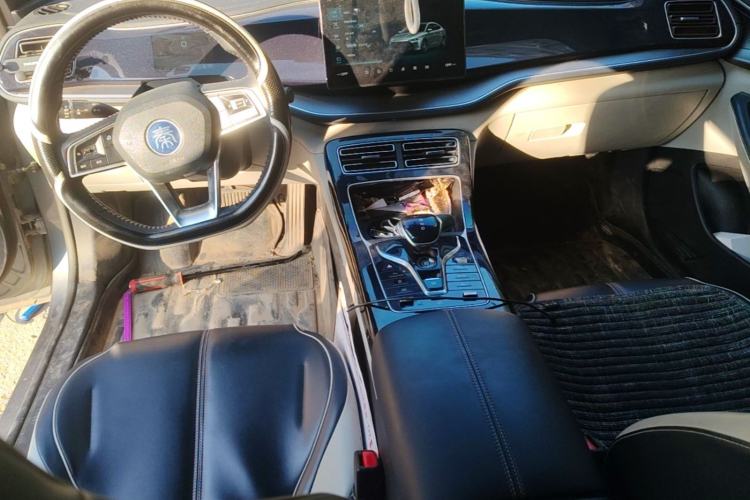 Used BYD Qin PLUS 2021 DM-i 55KM Flagship Model Center Console