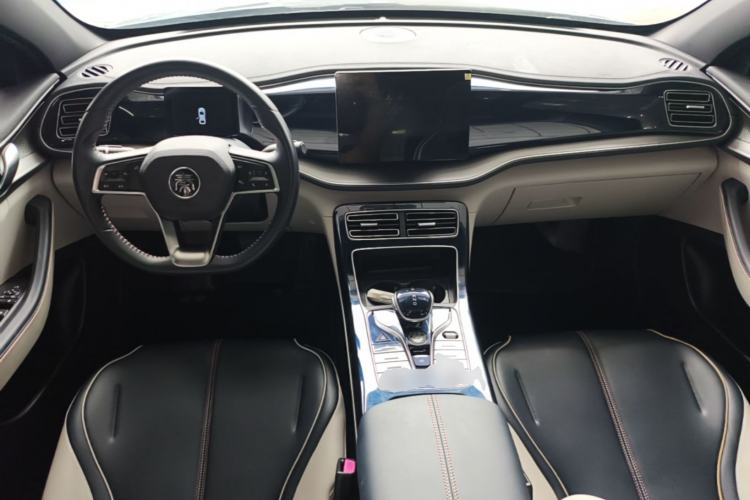 Used BYD Qin PLUS 2021 DM-i 55KM Flagship Model Center Console