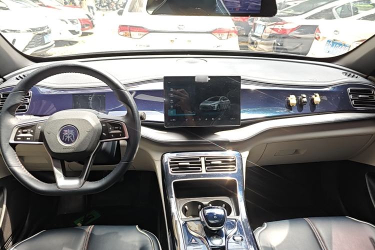 Used BYD Qin PLUS 2021 DM-i 55KM Flagship Model Center Console