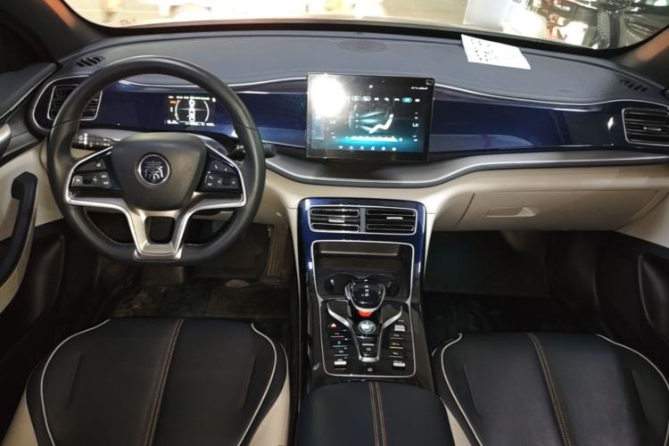 Used BYD Qin PLUS 2021 EV 500KM Luxury Model Center Console