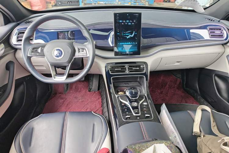 Used BYD Qin PLUS 2021 DM-i 55KM Flagship Model Center Console