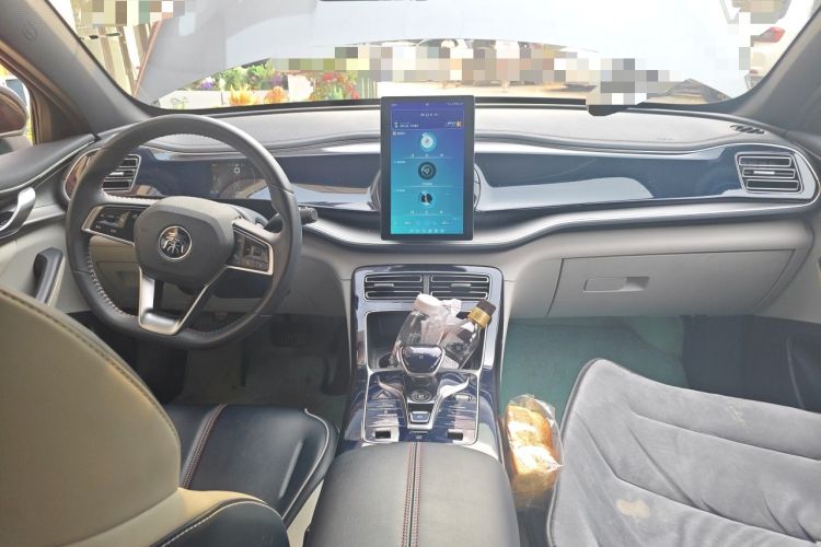 Used BYD Qin PLUS 2021 DM-i 55KM Flagship Model Center Console