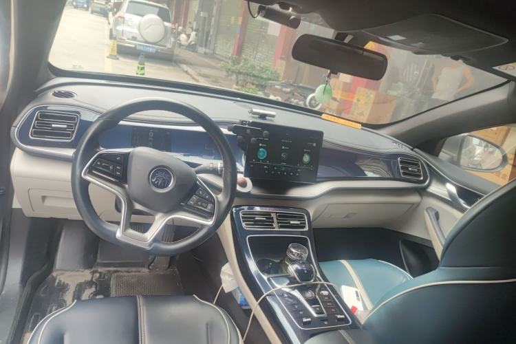 Used BYD Qin PLUS 2021 EV 500KM Luxury Model Center Console
