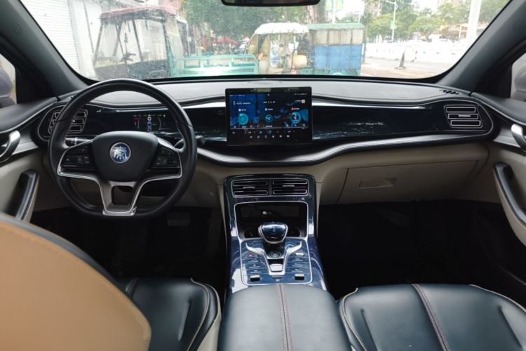 Used BYD Qin PLUS 2021 EV 400KM Luxury Model Center Console