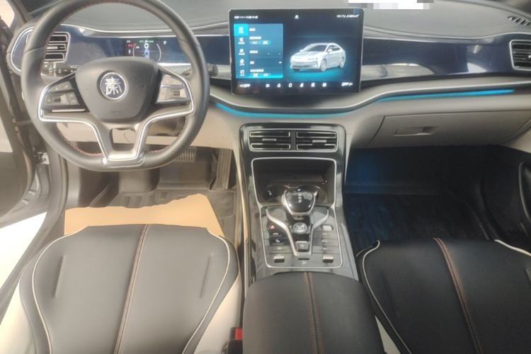 Used BYD Qin PLUS 2021 EV 500KM Luxury Model Center Console