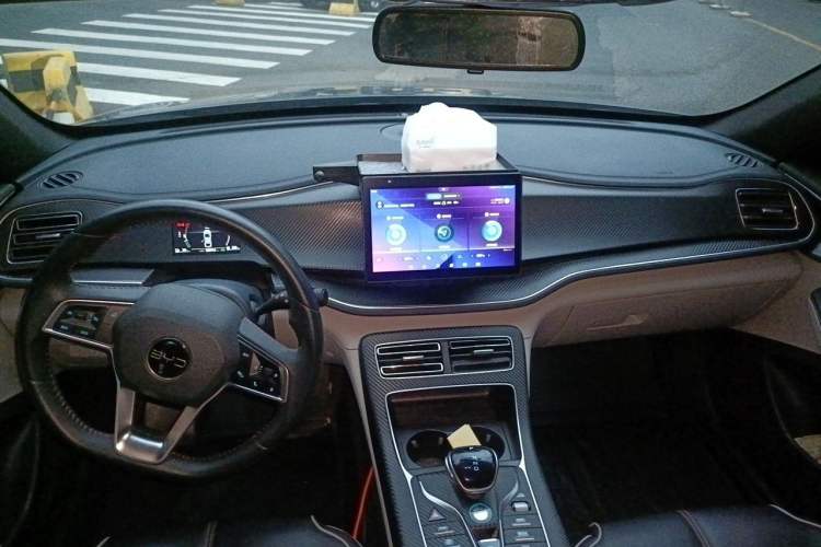 Used BYD Qin PLUS 2021 DM-i 55KM Flagship Model Center Console