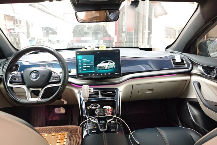 Used BYD Qin PLUS 2021 DM-i 120KM Flagship Model Center Console