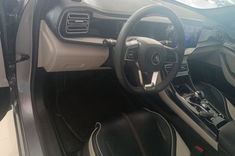 Used BYD Qin PLUS 2021 DM-i 55KM Flagship Model Center Console