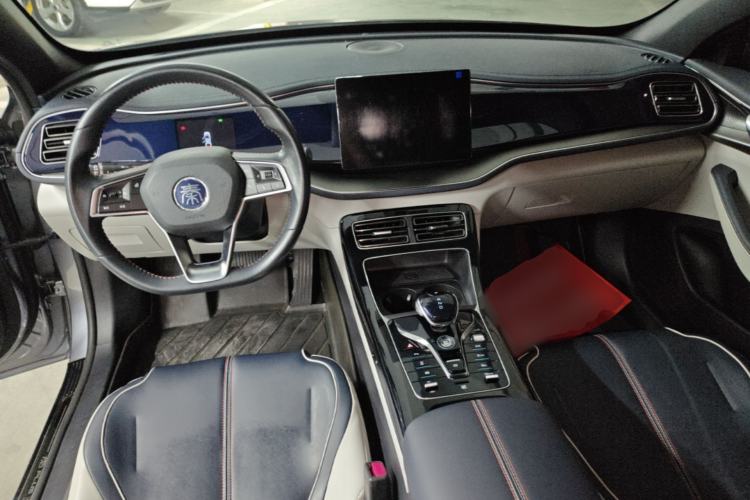 Used BYD Qin PLUS 2021 DM-i 55KM Flagship Model Center Console
