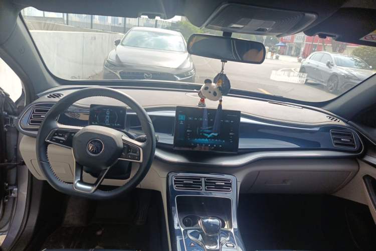 Used BYD Qin PLUS 2021 DM-i 55KM Flagship Model Center Console