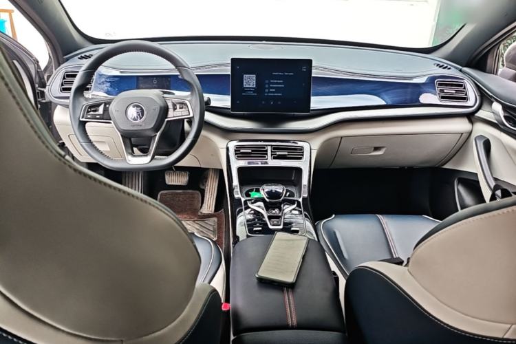 Used BYD Qin PLUS 2021 DM-i 55KM Flagship Model Center Console