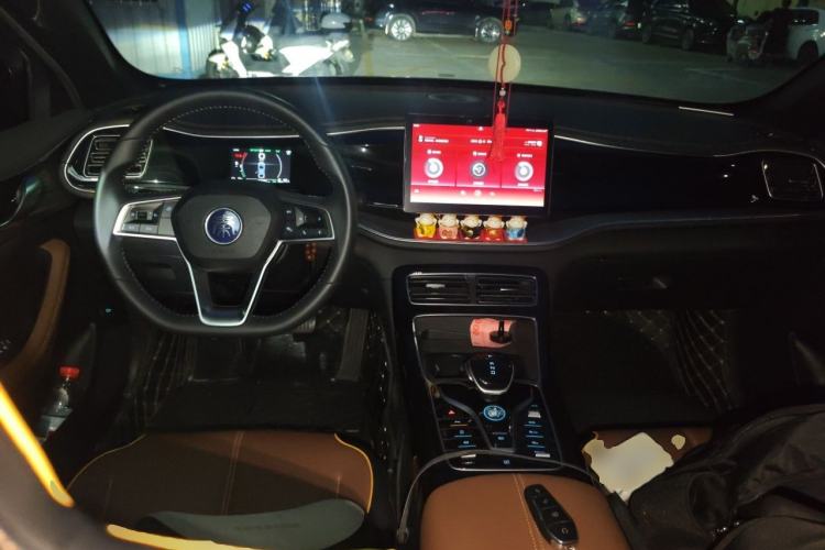 Used BYD Qin PLUS 2021 DM-i 120KM Prestige Model Center Console