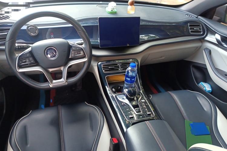 Used BYD Qin PLUS 2021 EV 400KM Luxury Model Center Console