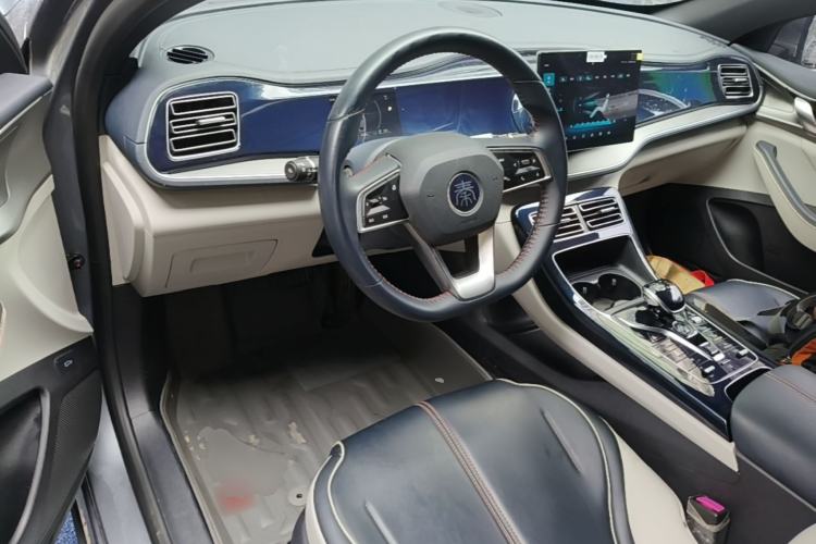 Used BYD Qin PLUS 2021 DM-i 55KM Flagship Model Center Console