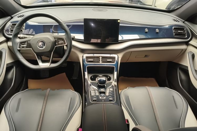 Used BYD Qin PLUS 2021 DM-i 55KM Flagship Model Center Console