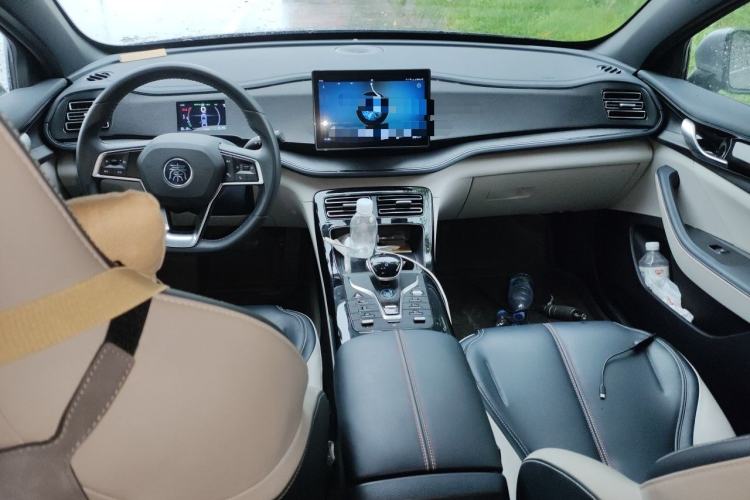 Used BYD Qin PLUS 2021 DM-i 55KM Prestige Model Center Console