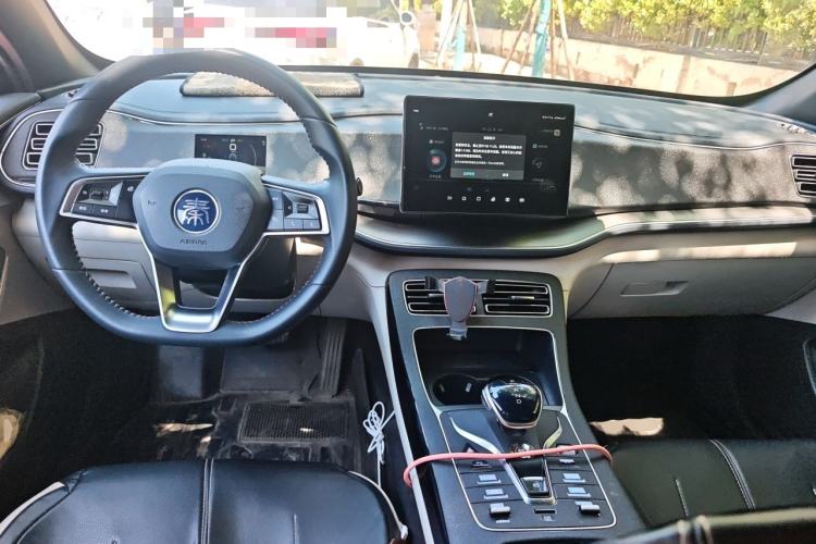 Used BYD Qin PLUS 2021 DM-i 55KM Flagship Model Center Console