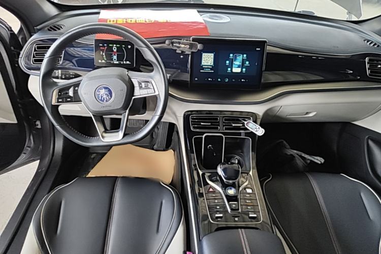 Used BYD Qin PLUS 2021 DM-i 55KM Flagship Model Center Console