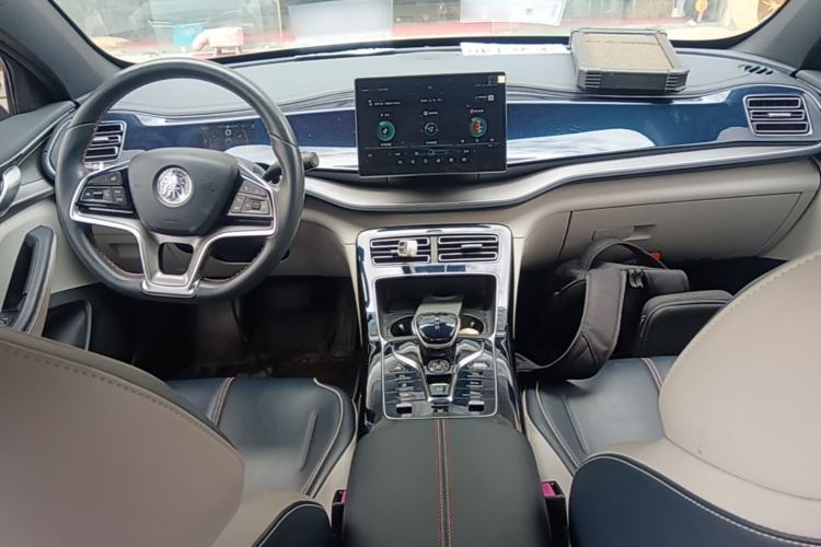 Used BYD Qin PLUS 2021 EV 500KM Luxury Model Center Console