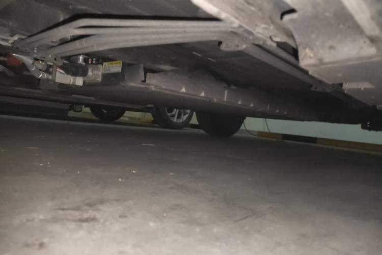 Used BYD Qin PLUS 2021 DM-i 55KM Flagship Model Chassis Front Left