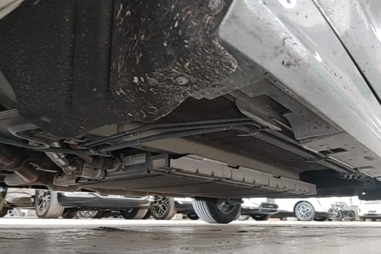 Used BYD Qin PLUS 2021 DM-i 55KM Flagship Model Chassis Front Left
