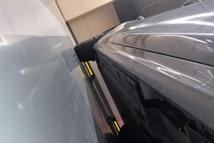 Used BYD Qin PLUS 2021 EV 600KM Flagship Model Chassis Front Right