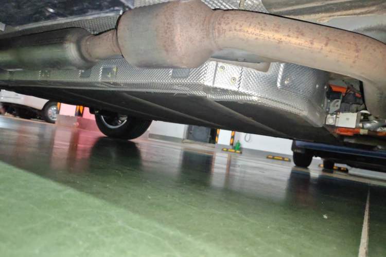 Used BYD Qin PLUS 2021 DM-i 120KM Prestige Model Chassis Front Right
