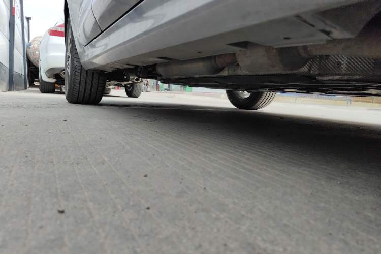 Used BYD Qin PLUS 2021 DM-i 120KM Prestige Model Chassis Front Right