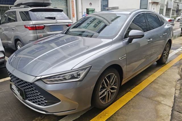 BYD Qin PLUS 2021 DM-i 55KM Flagship Model مستعملة
